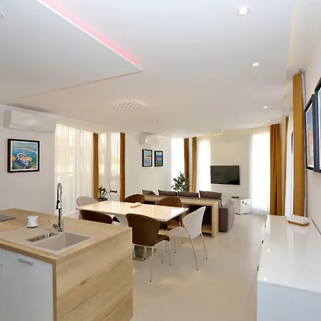 Apartment Art Gallery *