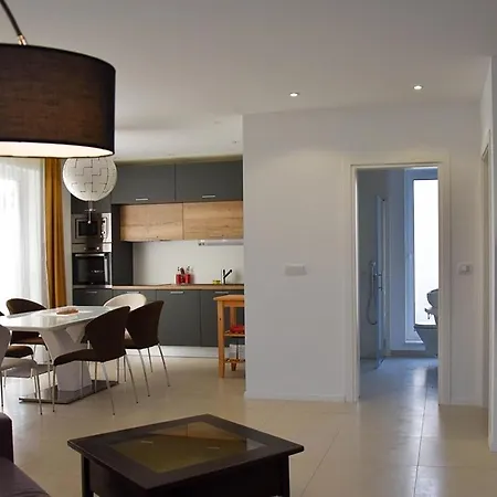 Apartment Art Gallery Murter